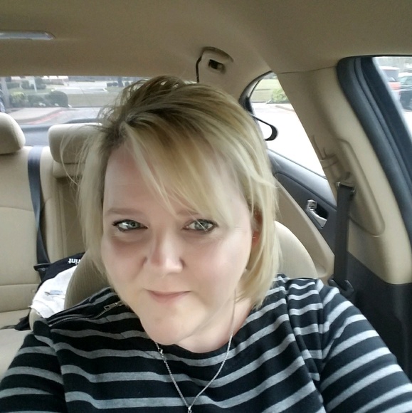 Meet your Posher, Tiffany - Picture 1 of 1